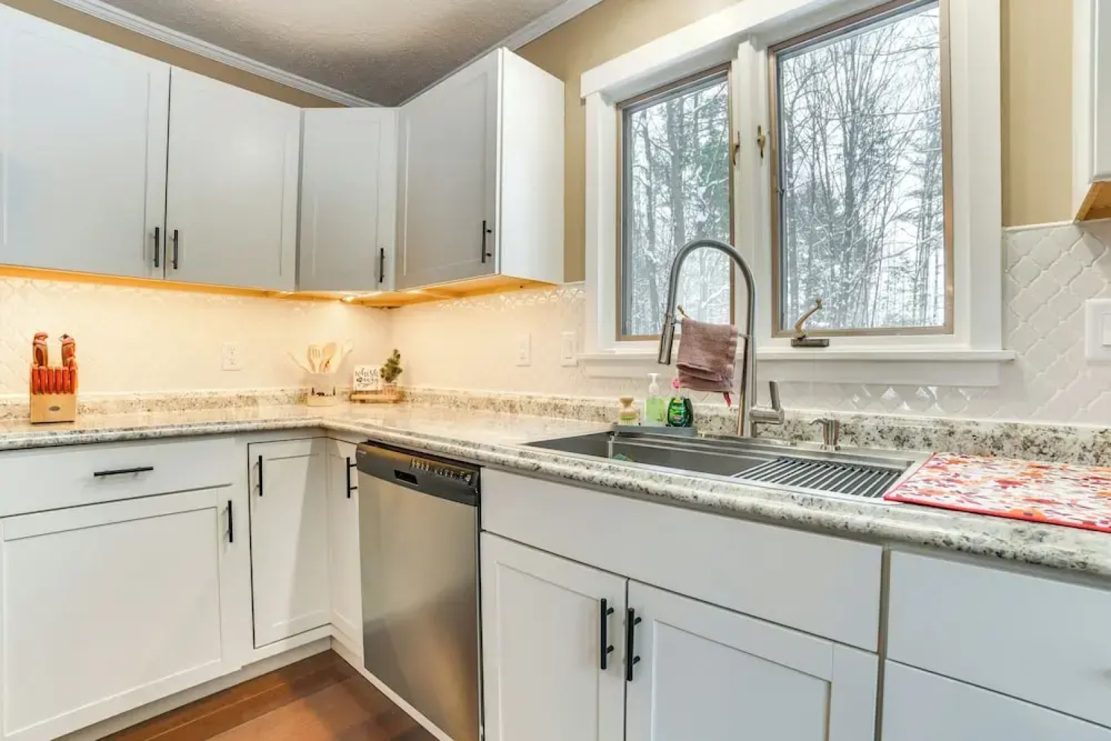 Private Hot Tub & Deck: Gaylord Family Home!