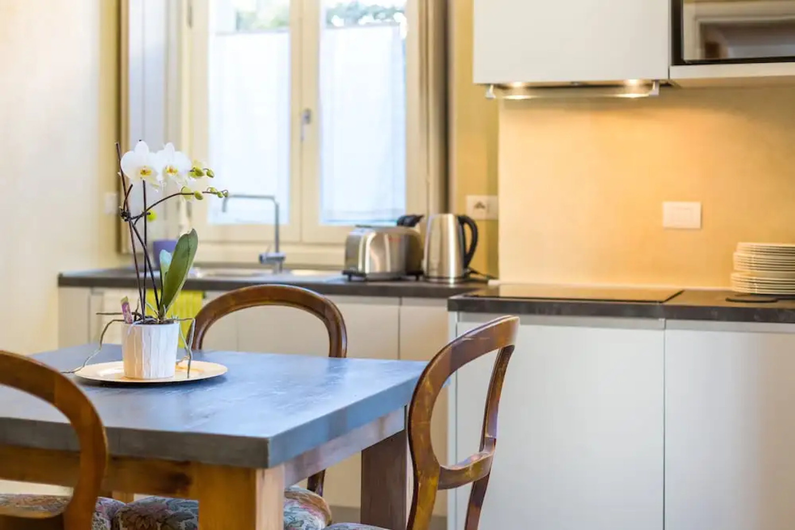 White Lilac romantic B&B adults only