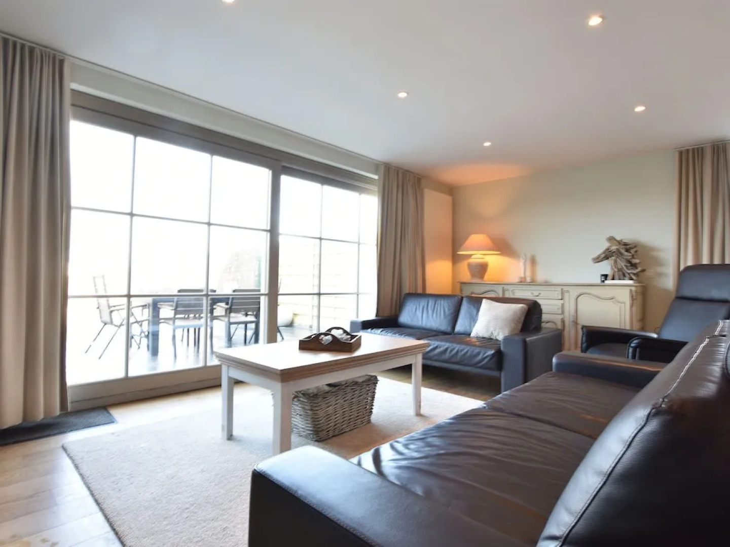 Spacious Holiday Home in Middelkerke with Hot Tub