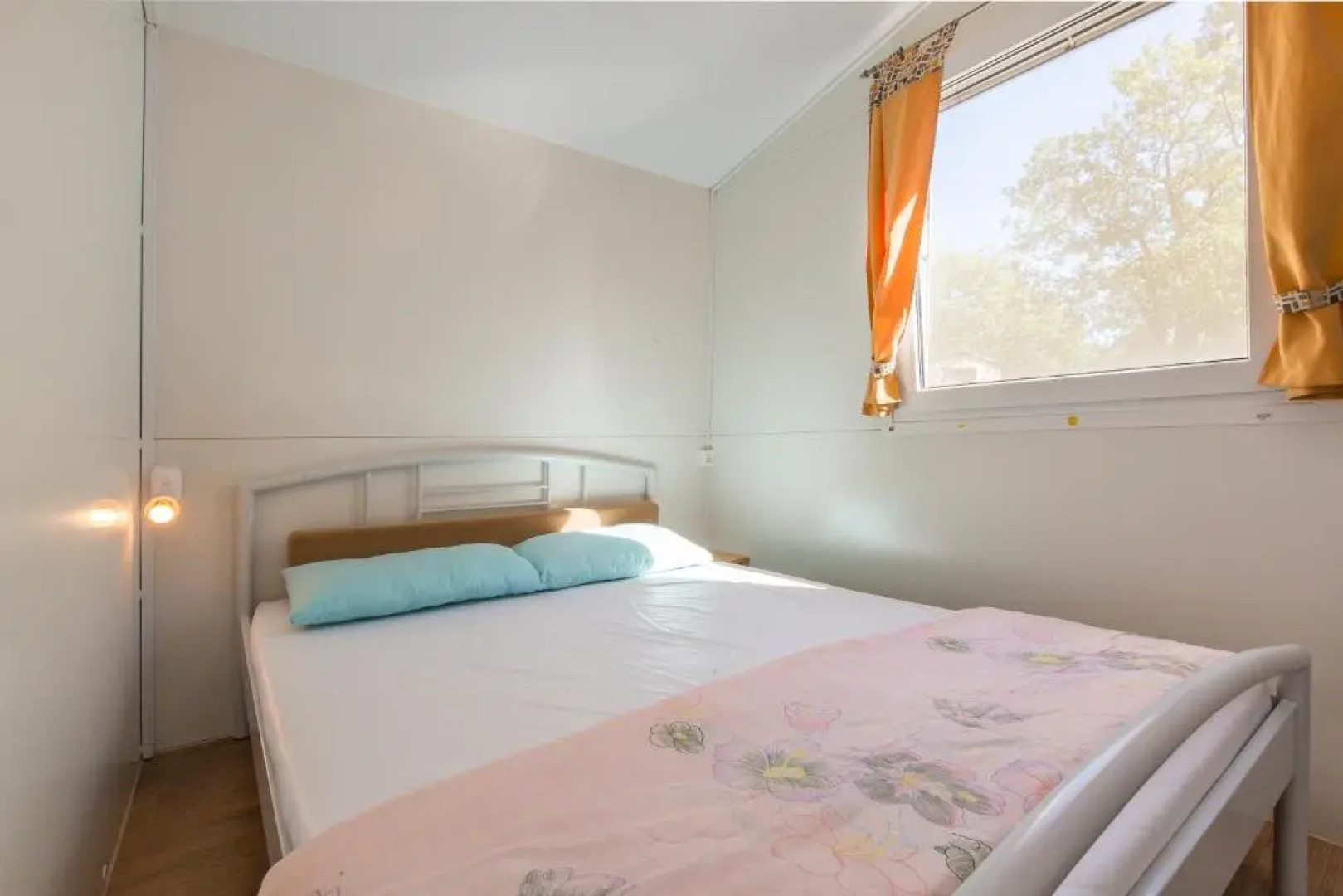 Albatross Mobile Homes on Camping Lanterna