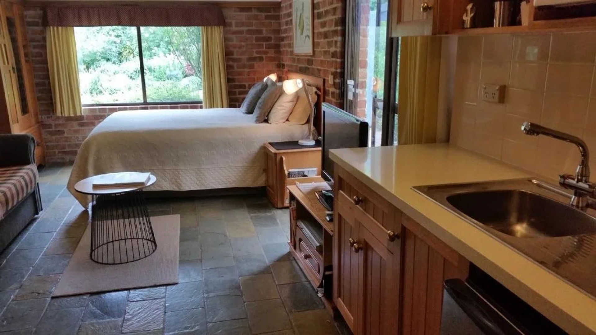 Glenhope Alpaca Farm Suites