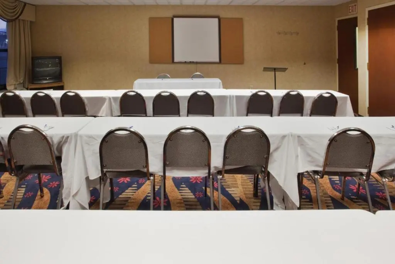 Holiday Inn Express Hotel & Suites Morehead Cty by IHG