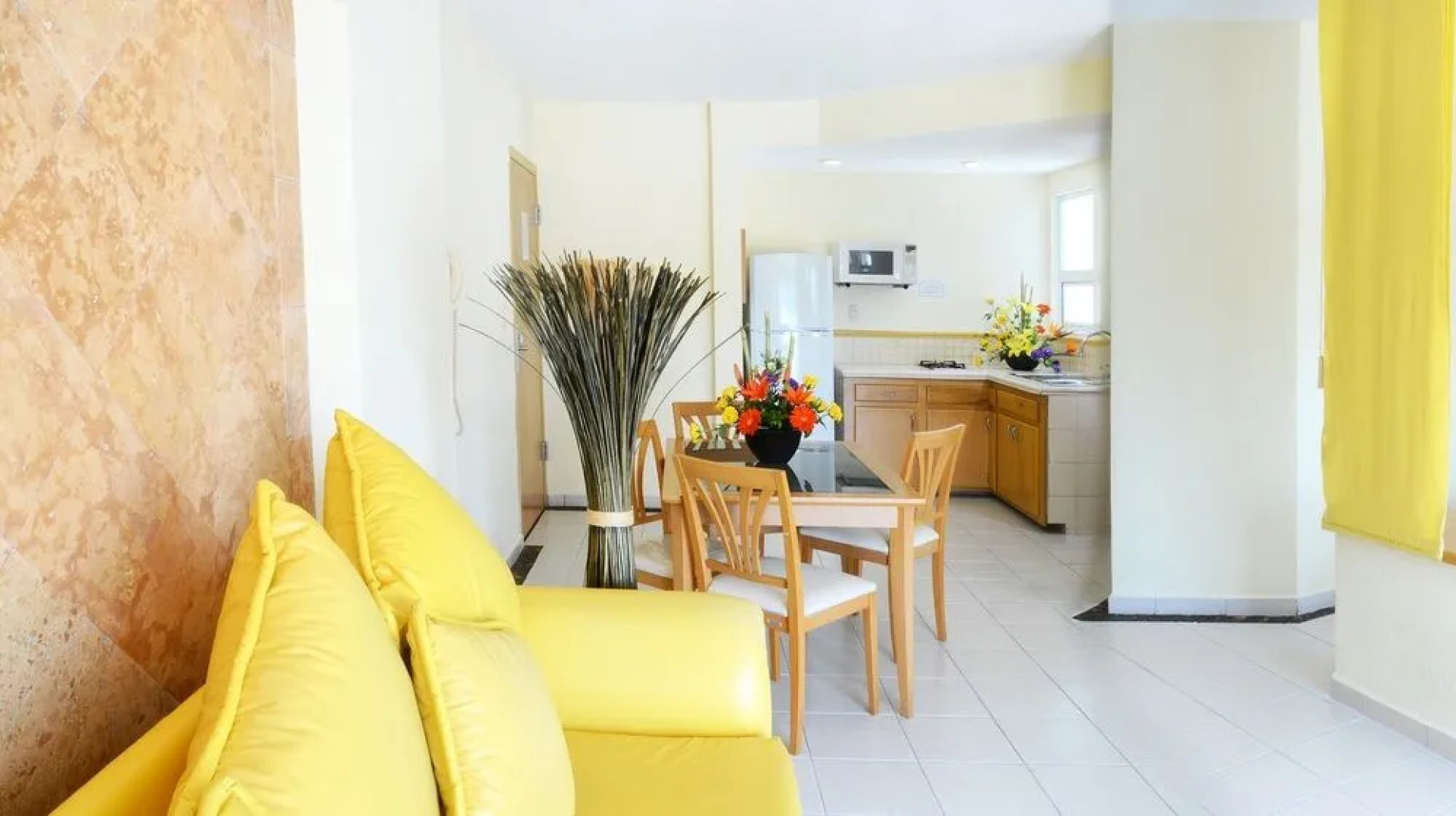 Angeles Suites Hotel