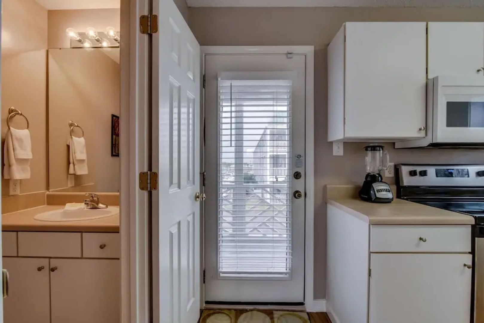 Summer Palace A 2 Bedroom Duplex by RedAwning