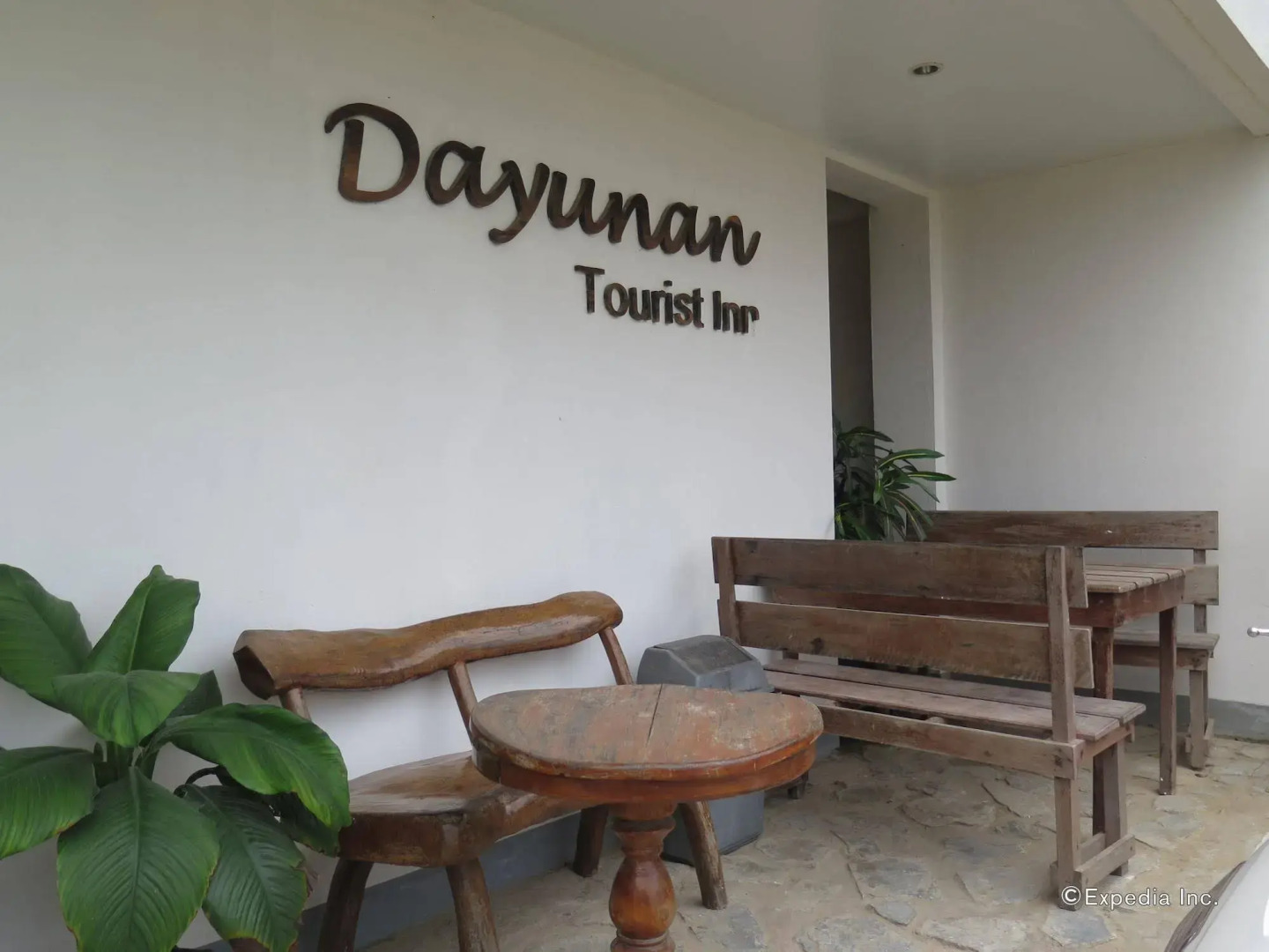 Dayunan El Nido Tourist Inn