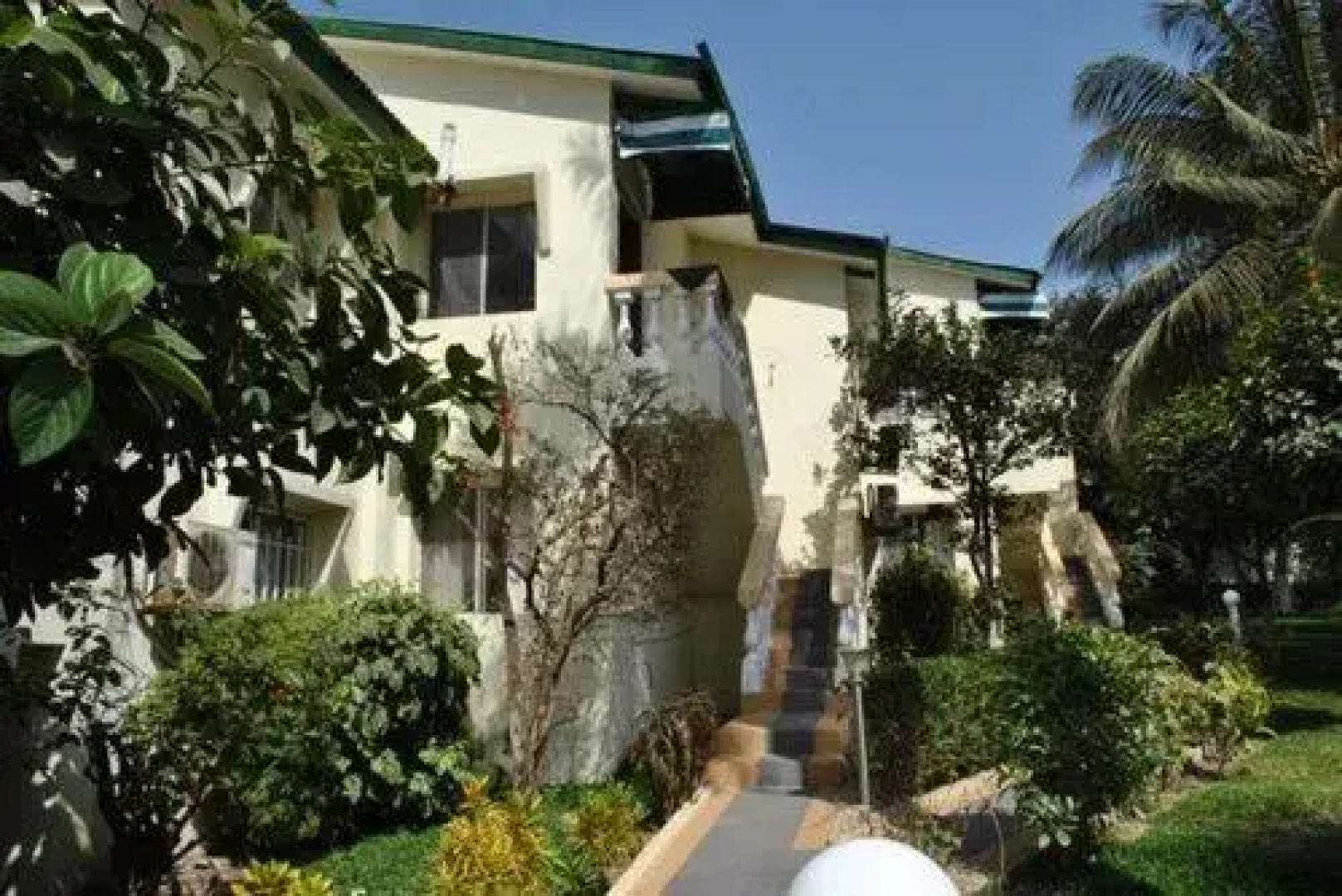 Paradise Suites Hotel