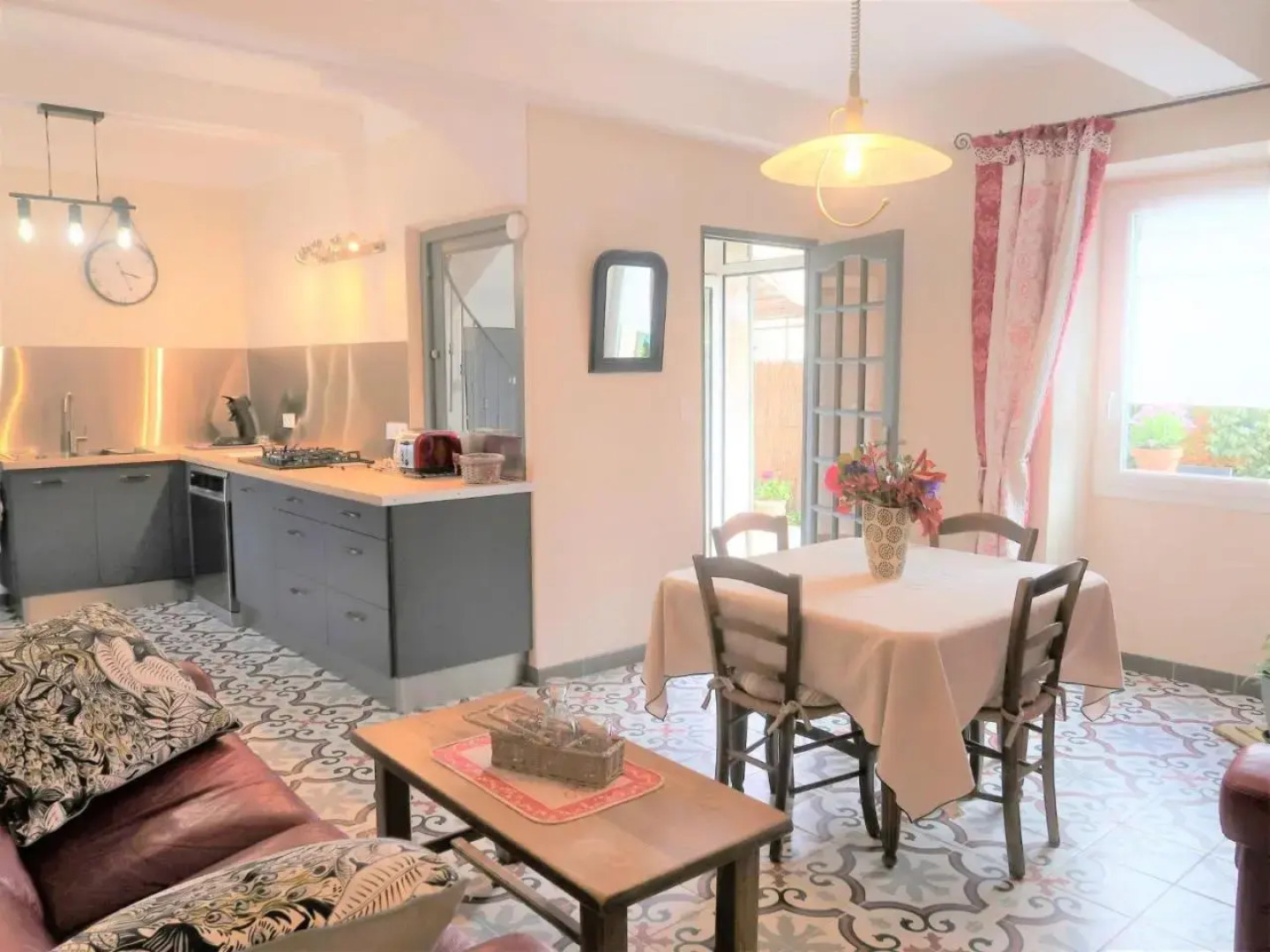 Holiday Home L'Olivier - MBE102