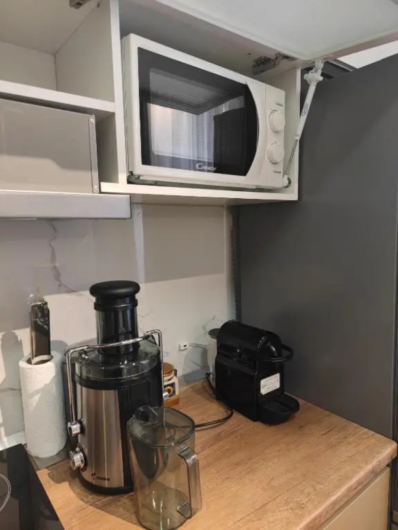 Fully equipped apartment in the city center with a lake view