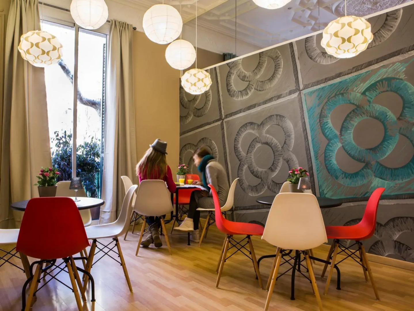 Born Barcelona Hostel