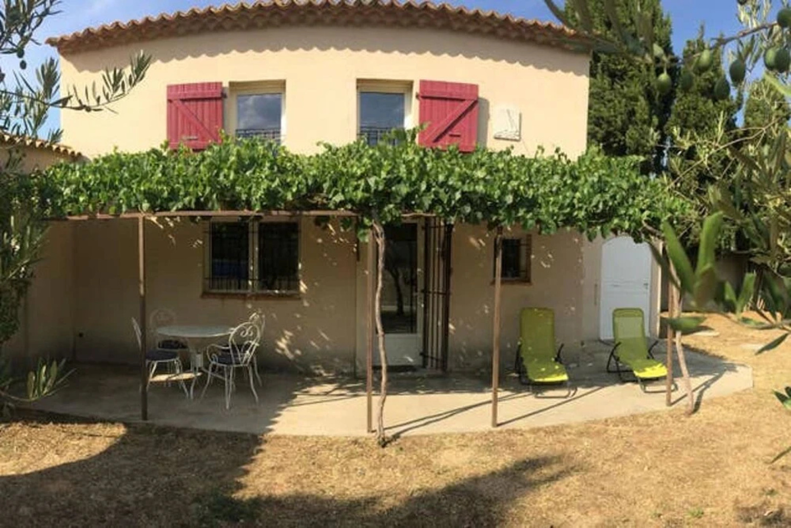 House With one Bedroom in Roquemaure, With Enclosed Garden and Wifi