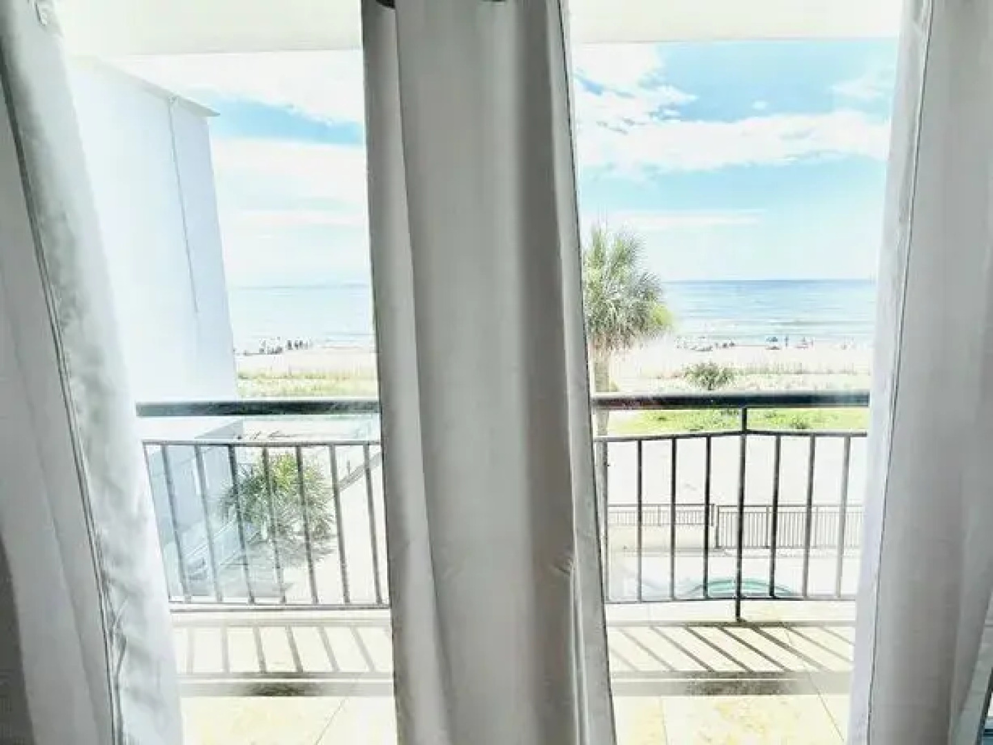 Summerwind Oceanfront Hotel