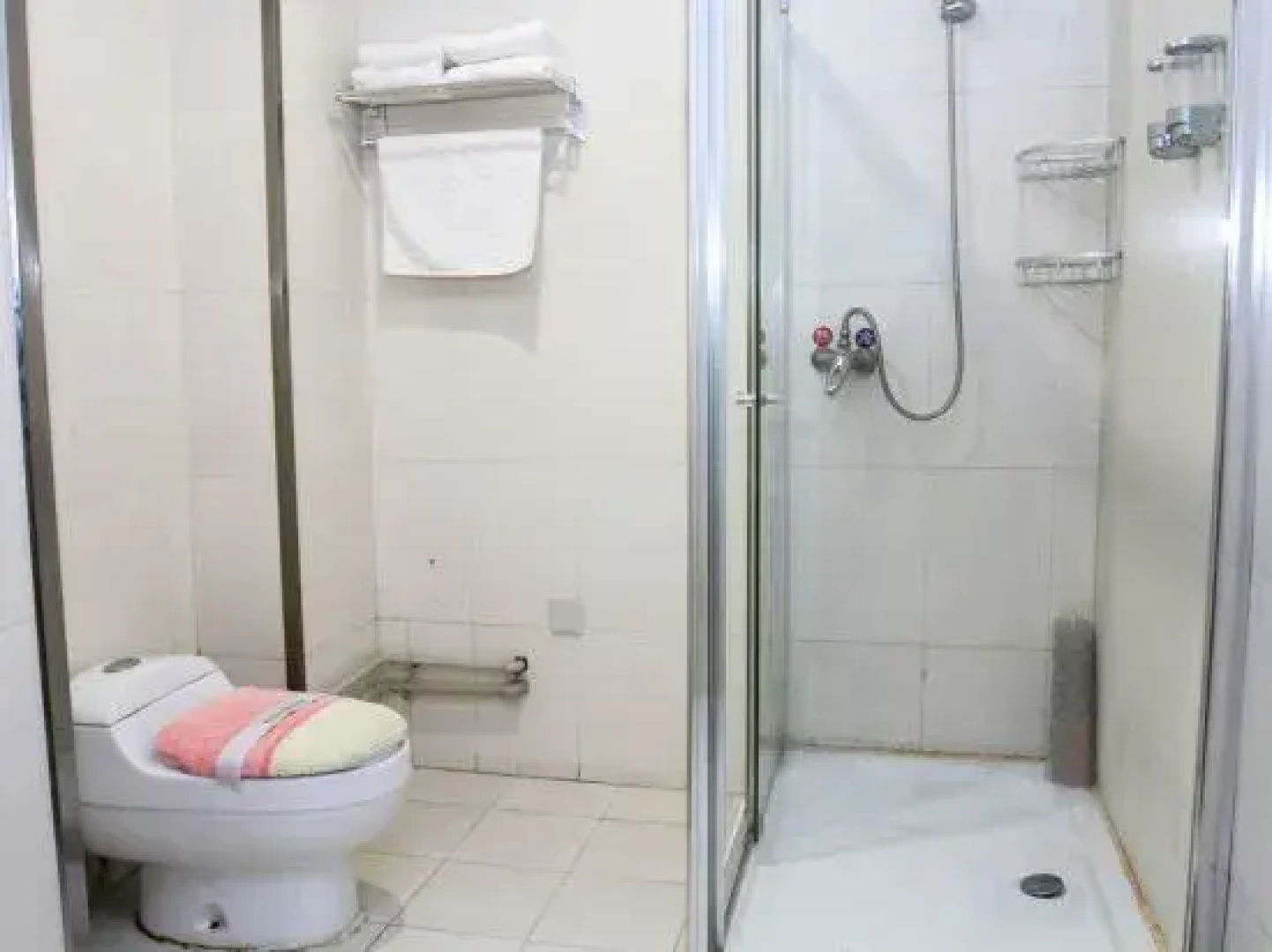 Shennong Hotel