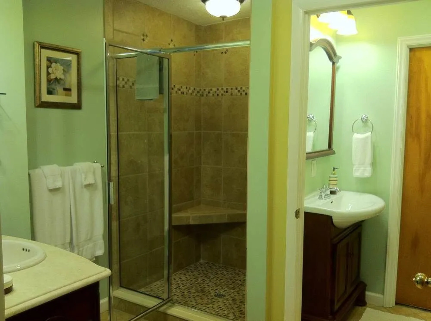 Brookside Mountain Mist Inn