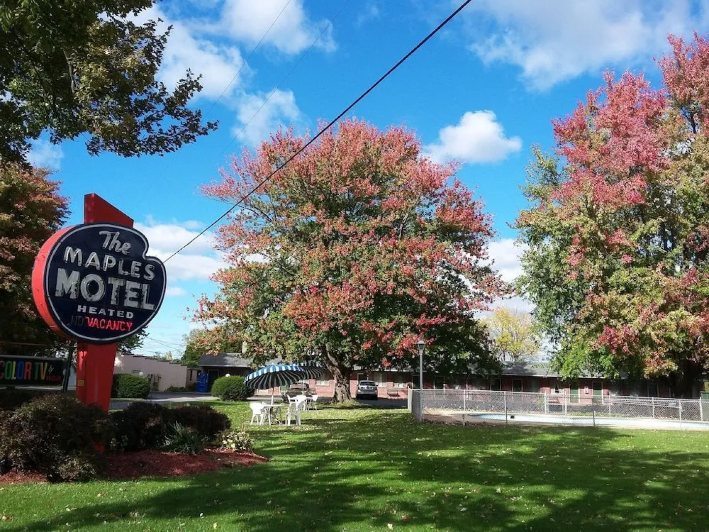 Maples Motel