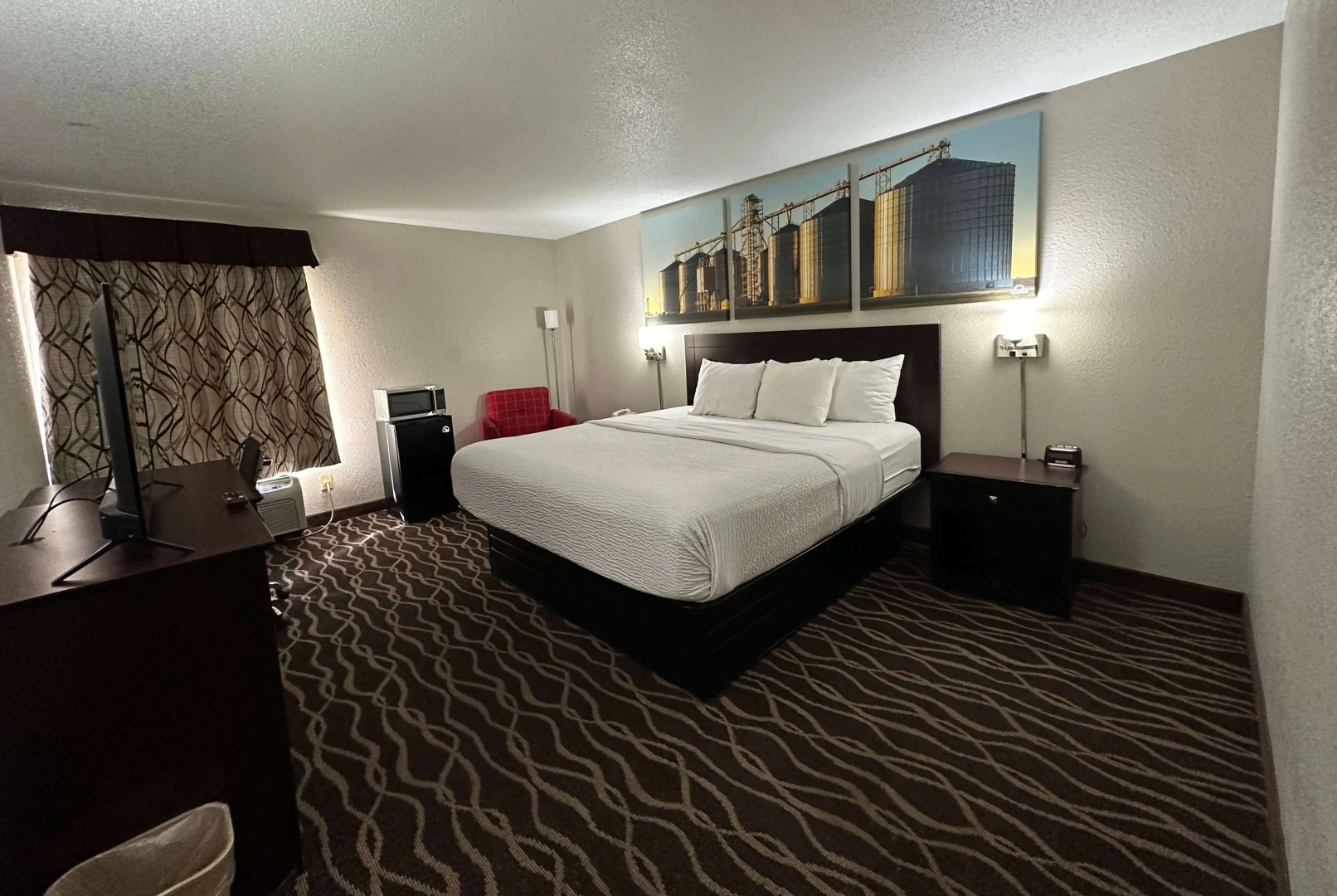 Days Inn & Suites by Wyndham Casey