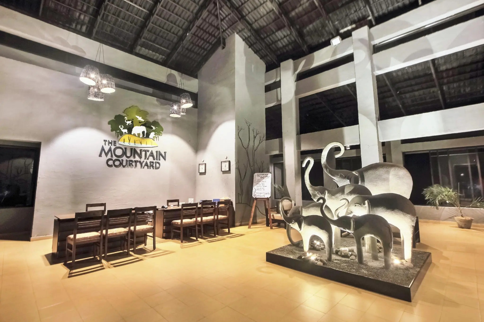 The Mountain Courtyard Thekady