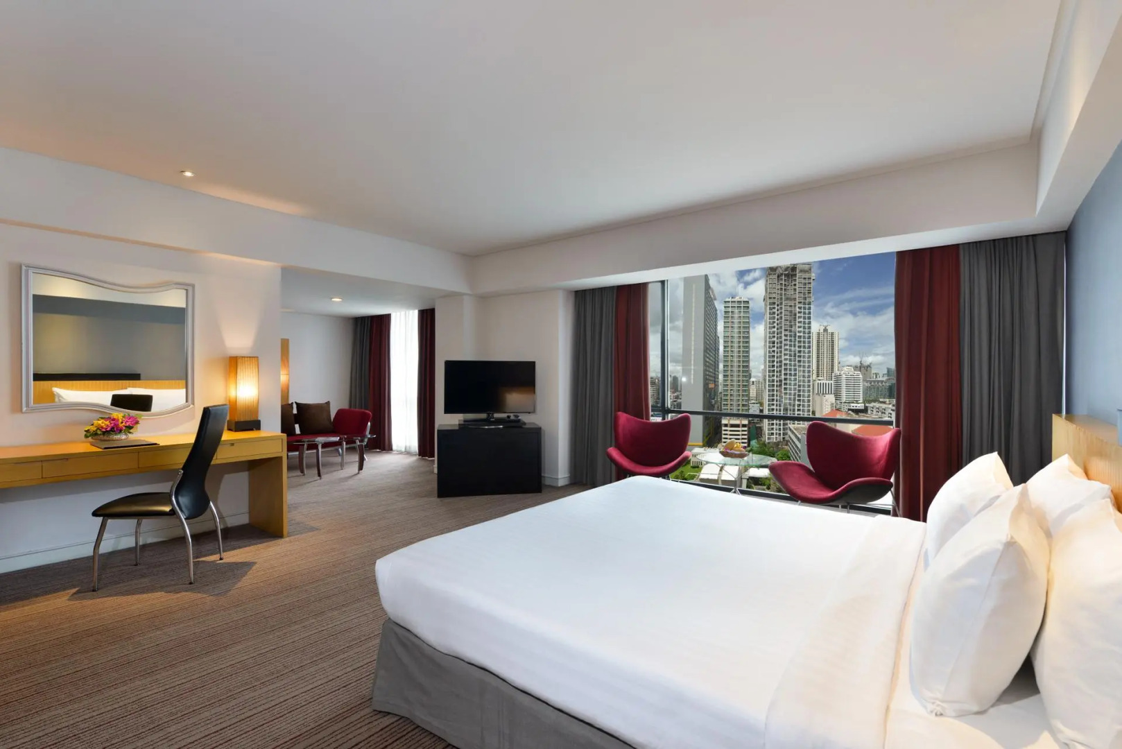 Отель BelAire Bangkok