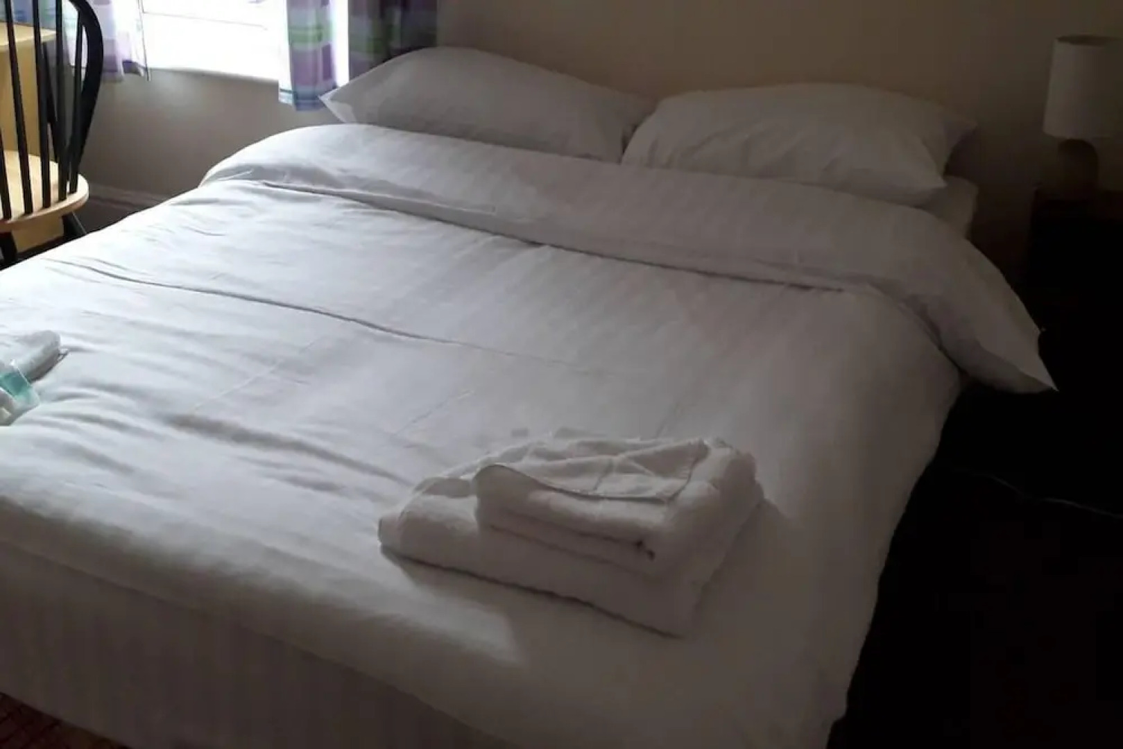 Grand 4-bed Quasi Semi House in Manchester