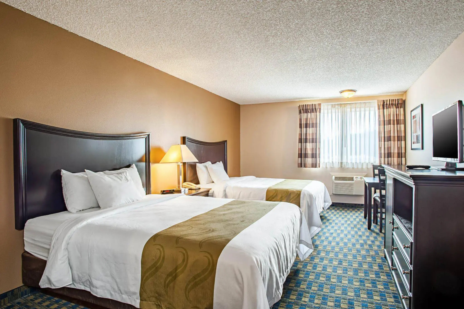 Quality Inn & Suites Kenedy - Karnes City