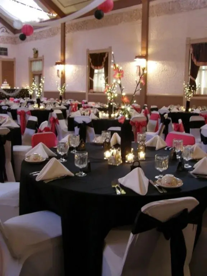 Riverside: The Inn at Cambridge Springs