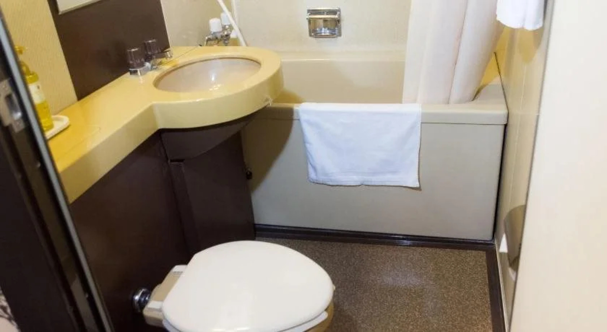 Nishi Akashi Rincarn Hotel