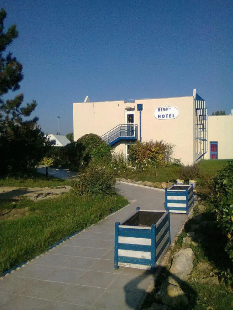 Rev'Hotel Coignières