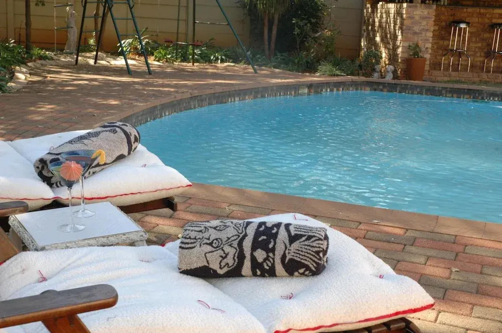 Linga Longa Guest House