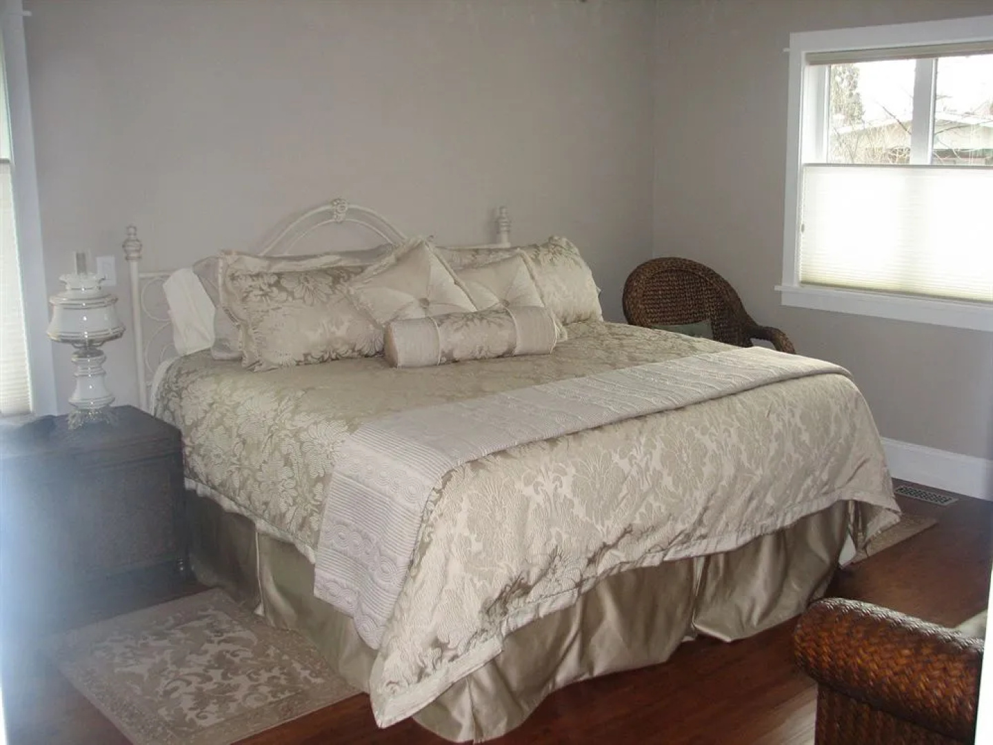 Chesterfield Inn