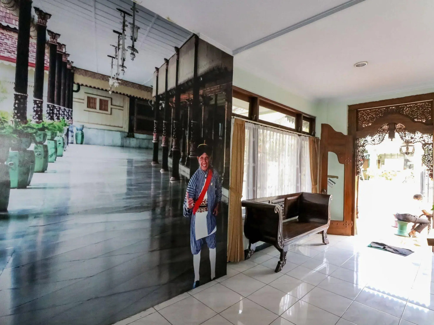 OYO 512 Ndalem Mantrijeron Hotel