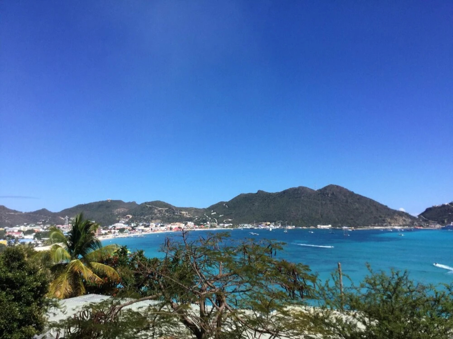 Studio in Sandy-Ground, with Wonderful Sea View, Pool Access, Furnished Balcony