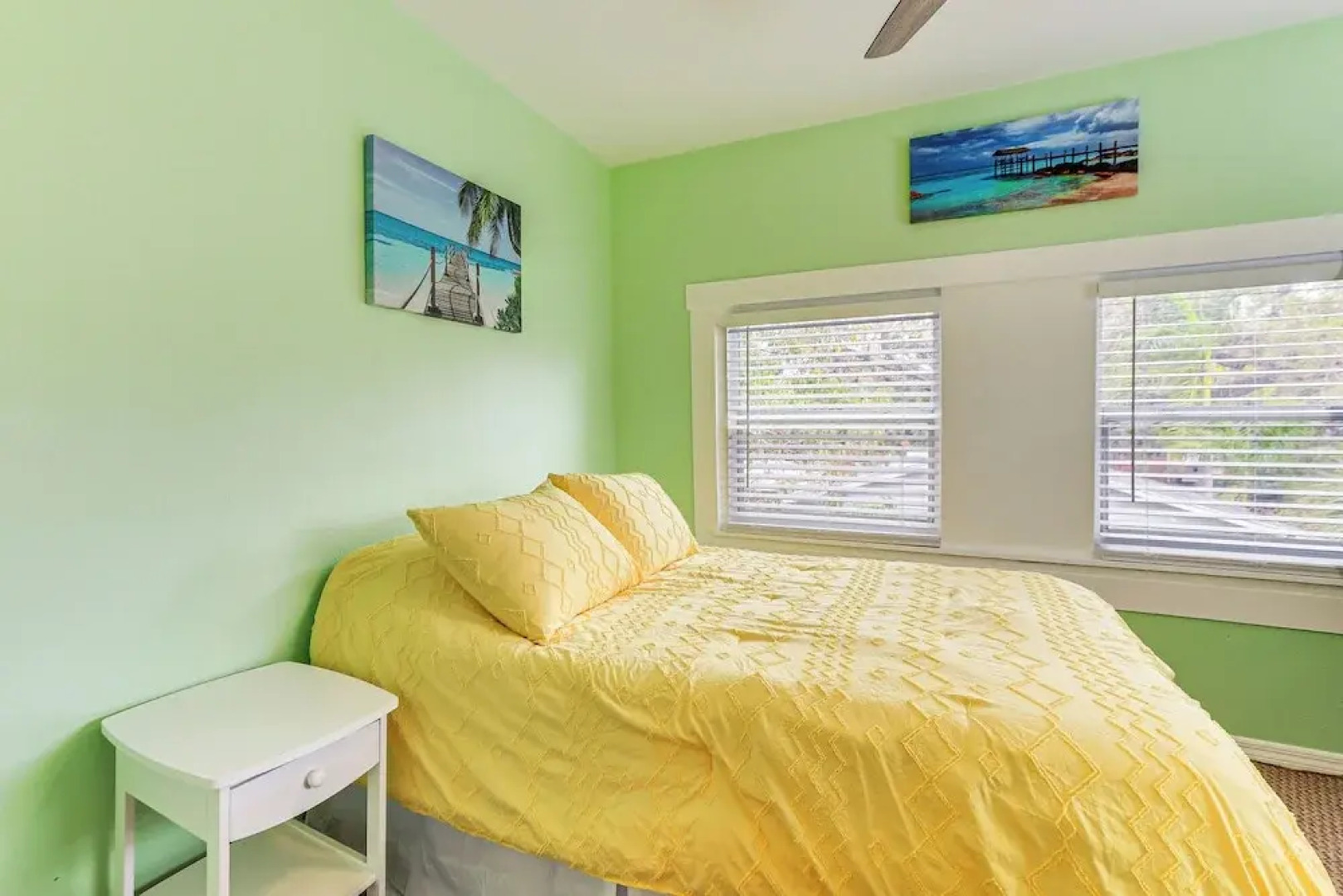 Walk to Manatee River: Palmetto Unit w/ Sunroom