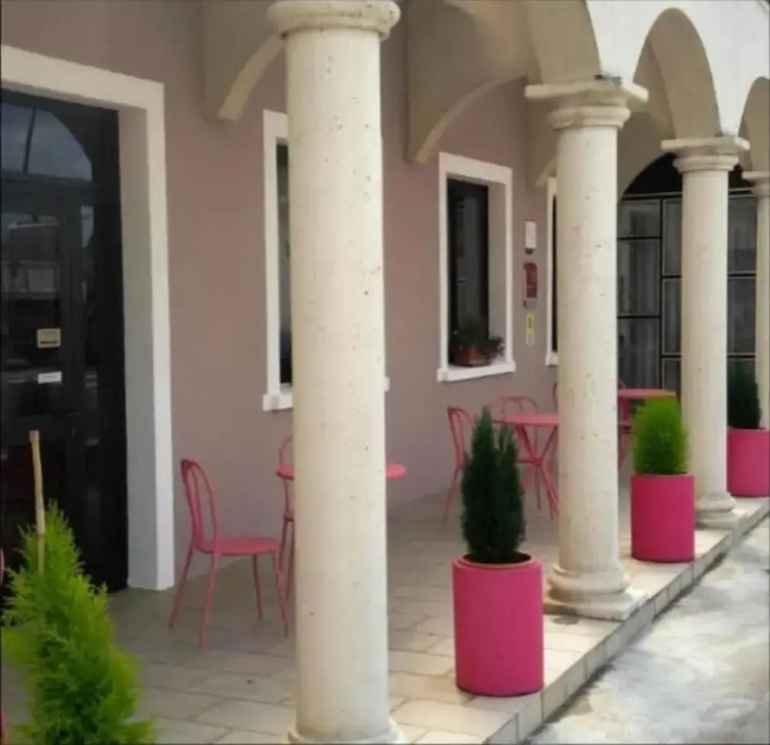 Le Merle Blanc Hôtel