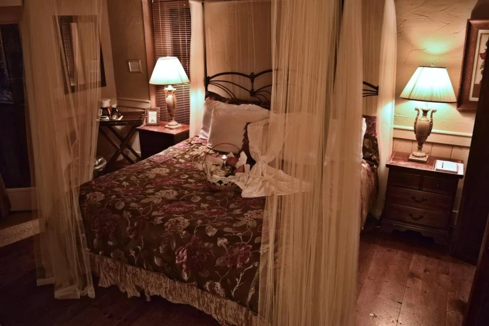 The Overlook Inn Bed and Breakfast