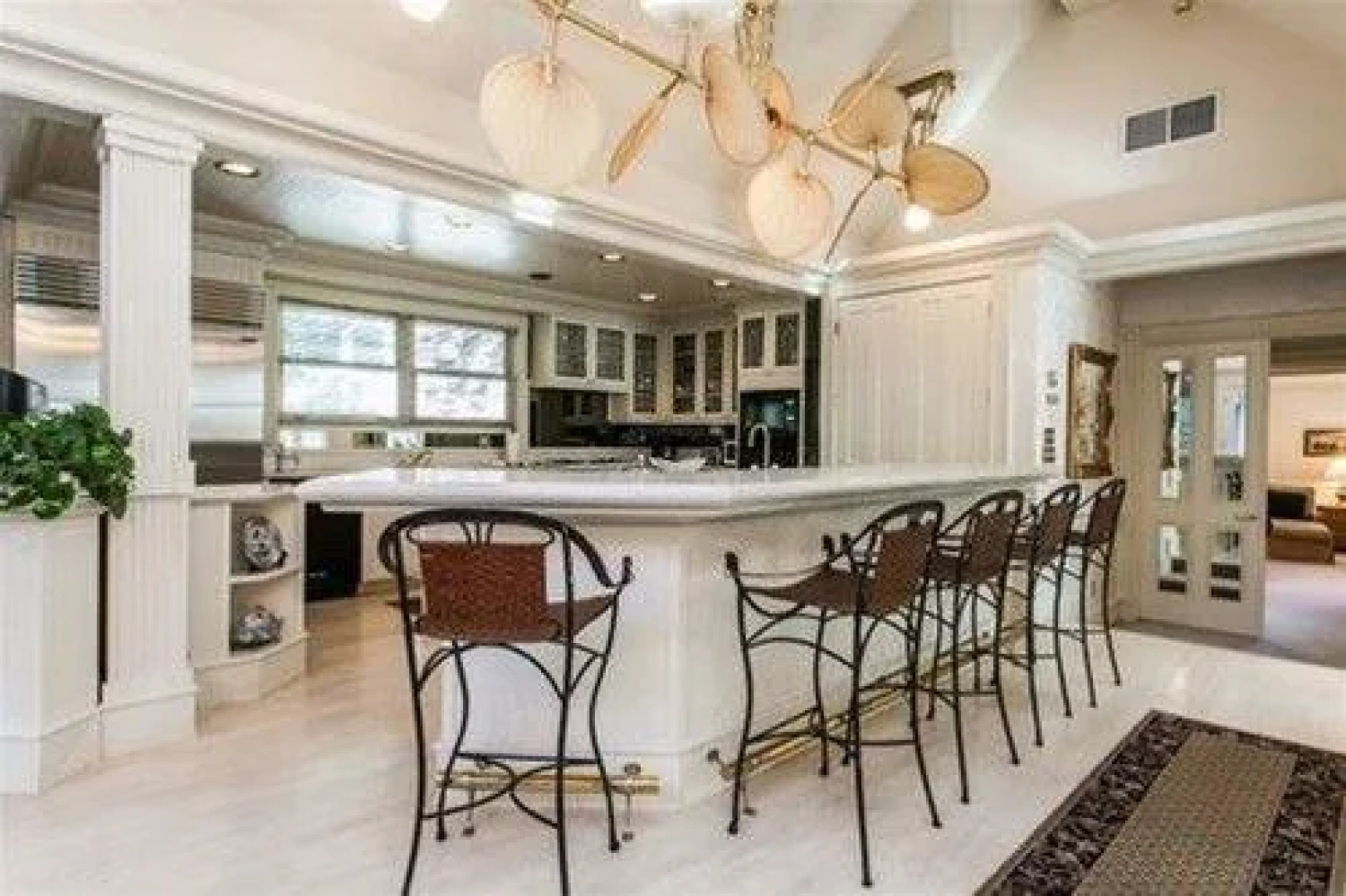 West End Splendor - 5 Bedrooms Home