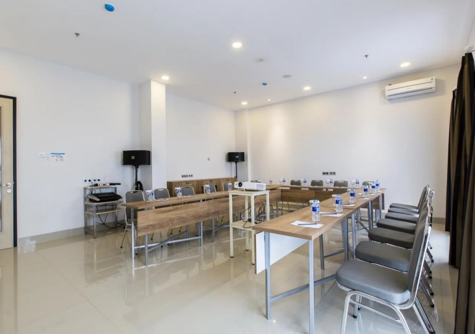 Sparks Odeon Sukabumi - Artotel Curated