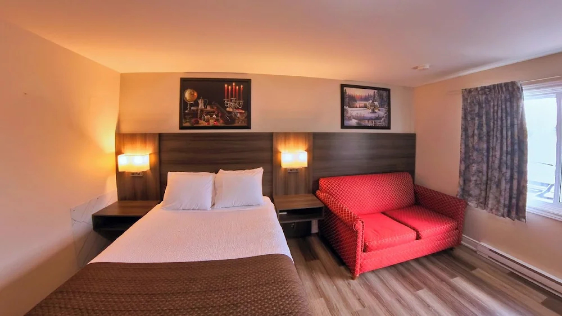 Maple Leaf Inn & Suites