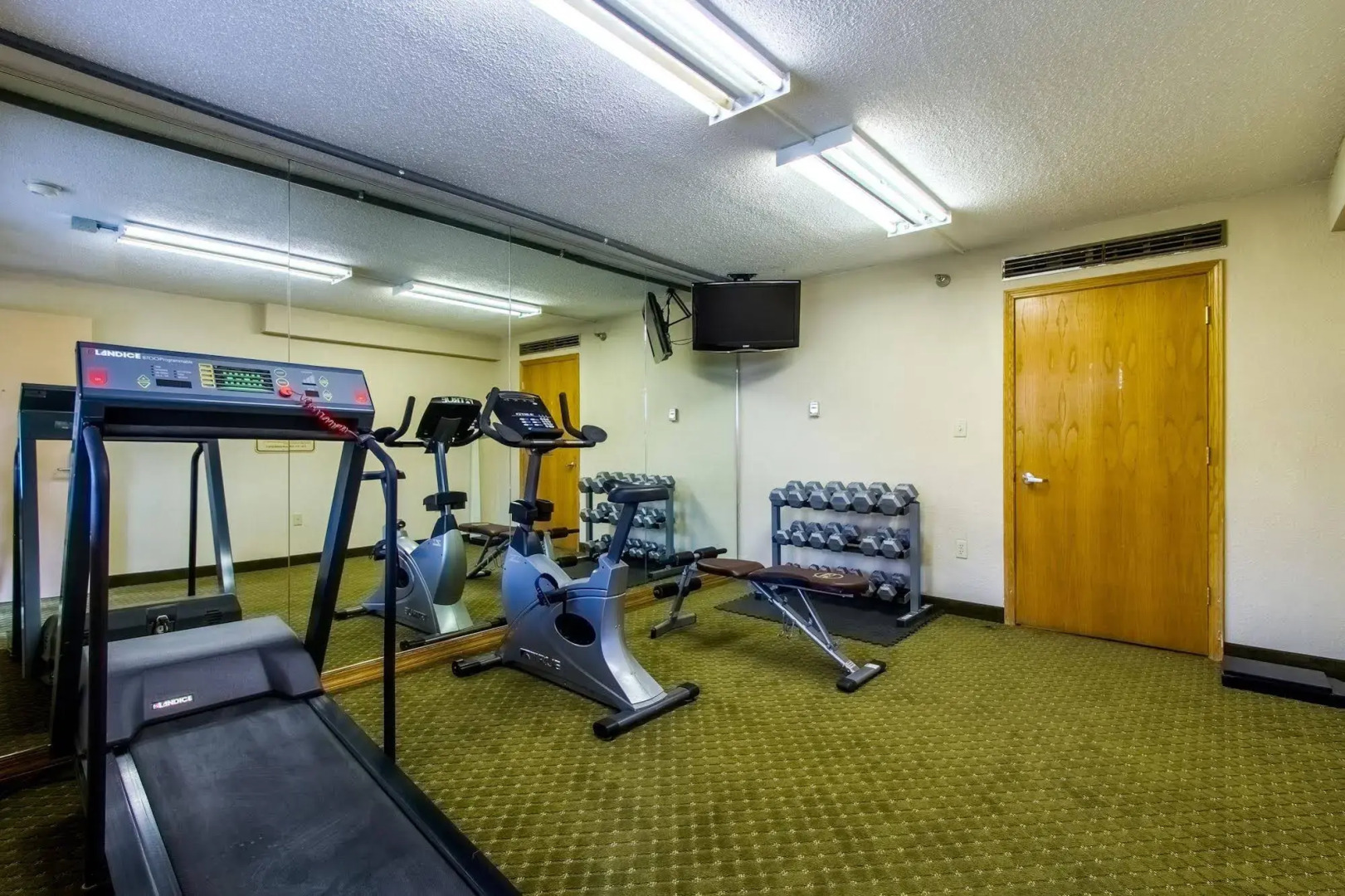 Quality Inn & Suites Moline - Quad Cities
