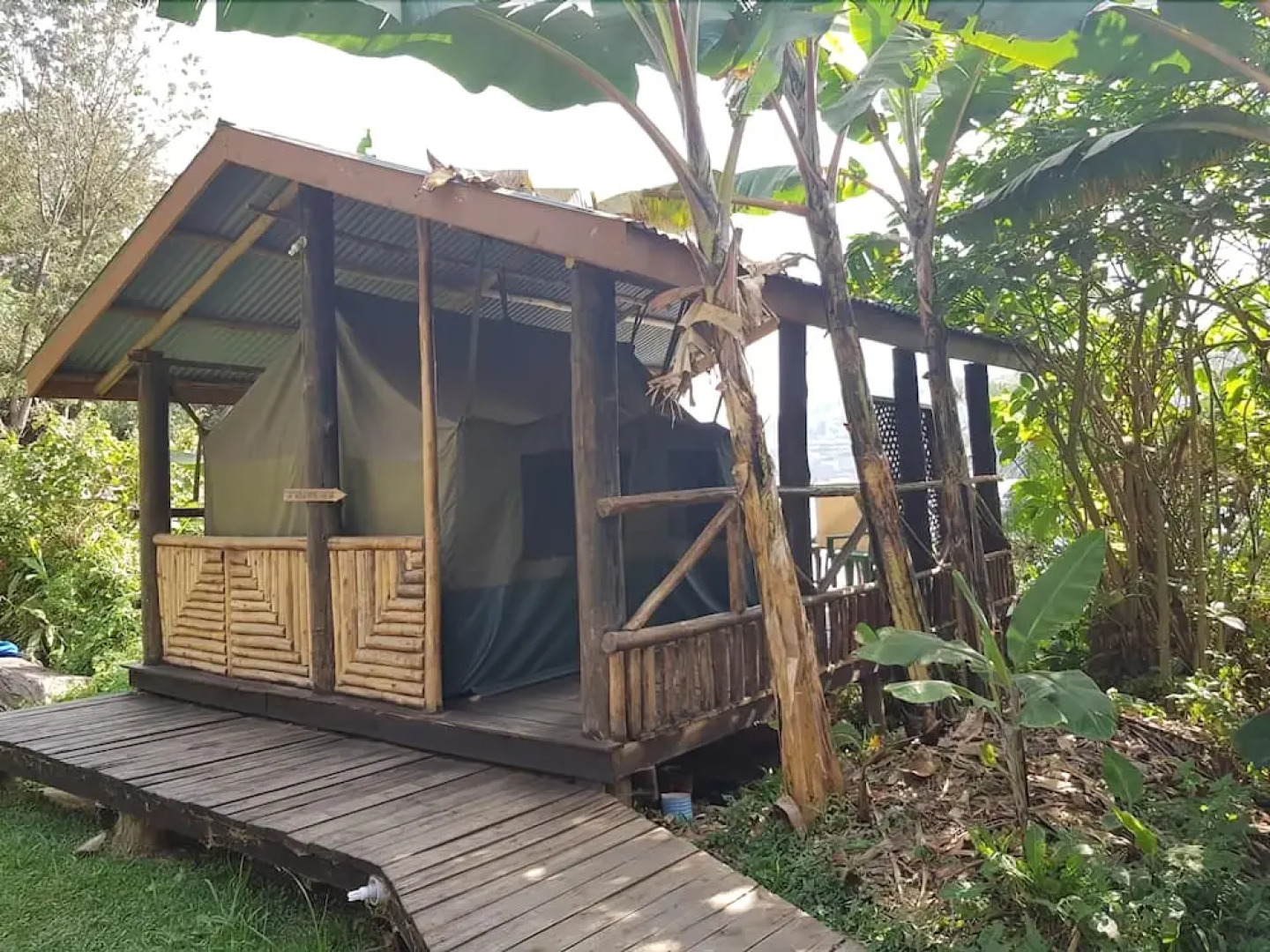 Lake Bunyonyi Overland Resort