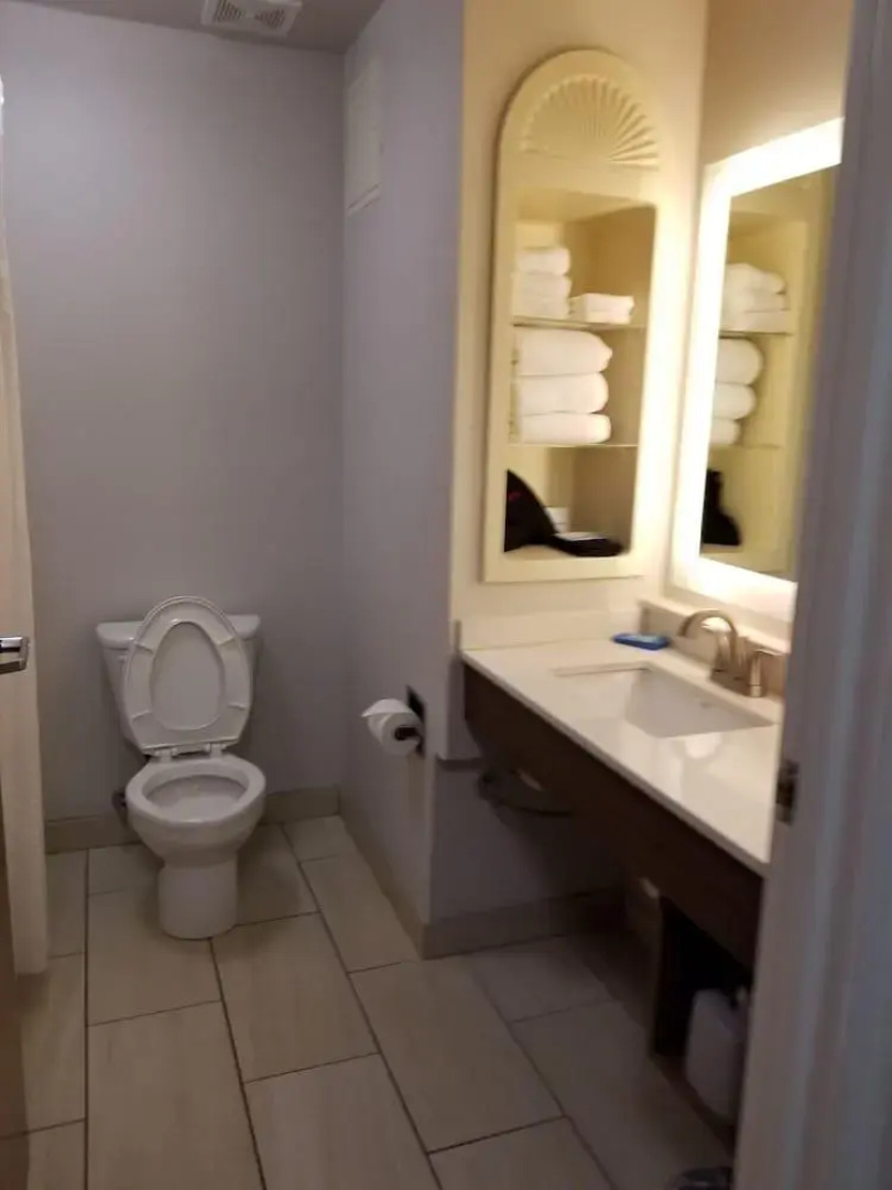 Holiday Inn Express Hotel & Suites Louisville South - Hillview