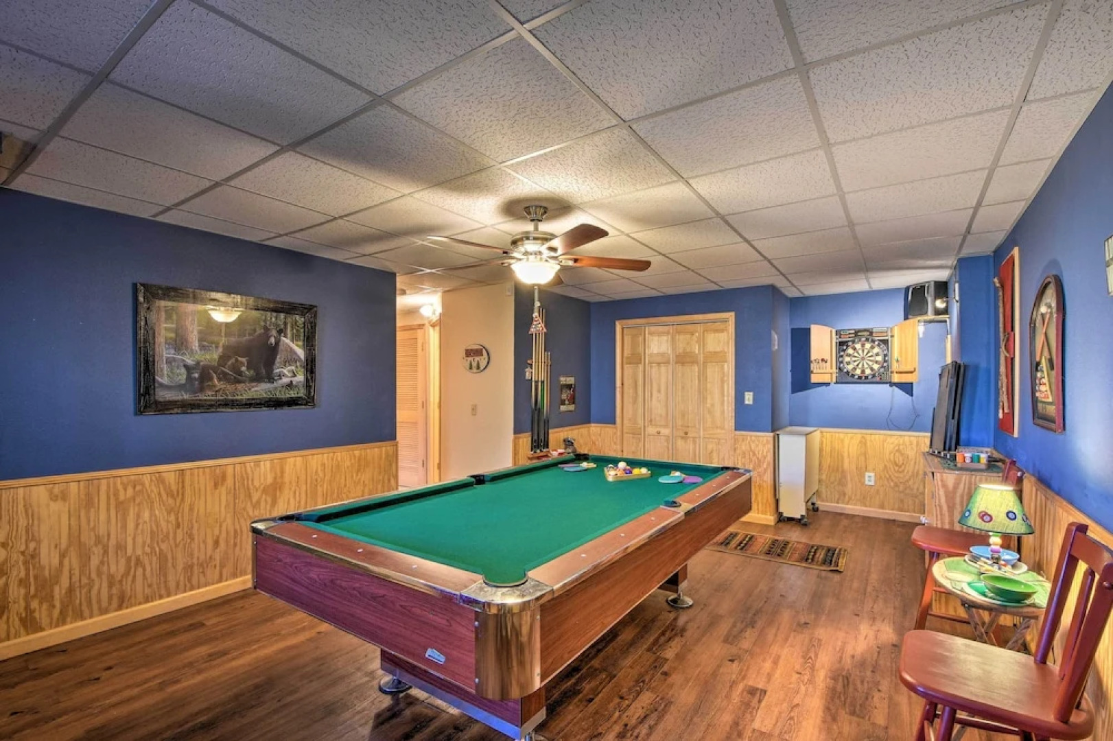 Family-friendly Cabin ~ 1 Mile to Hike & Swim!