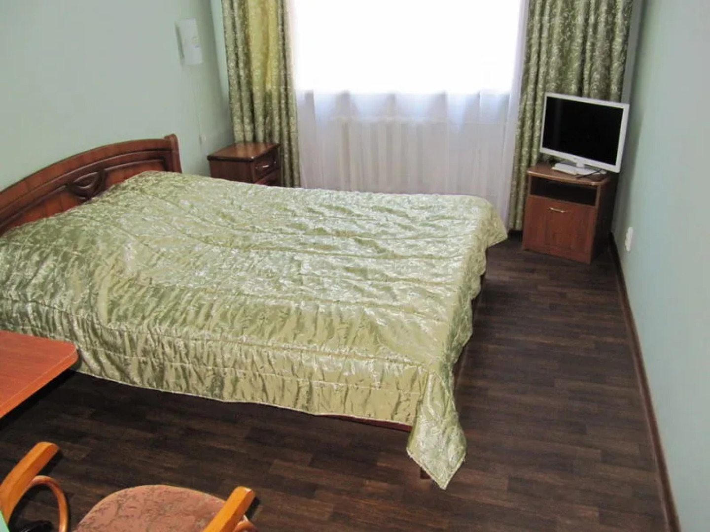 Отель Медлен