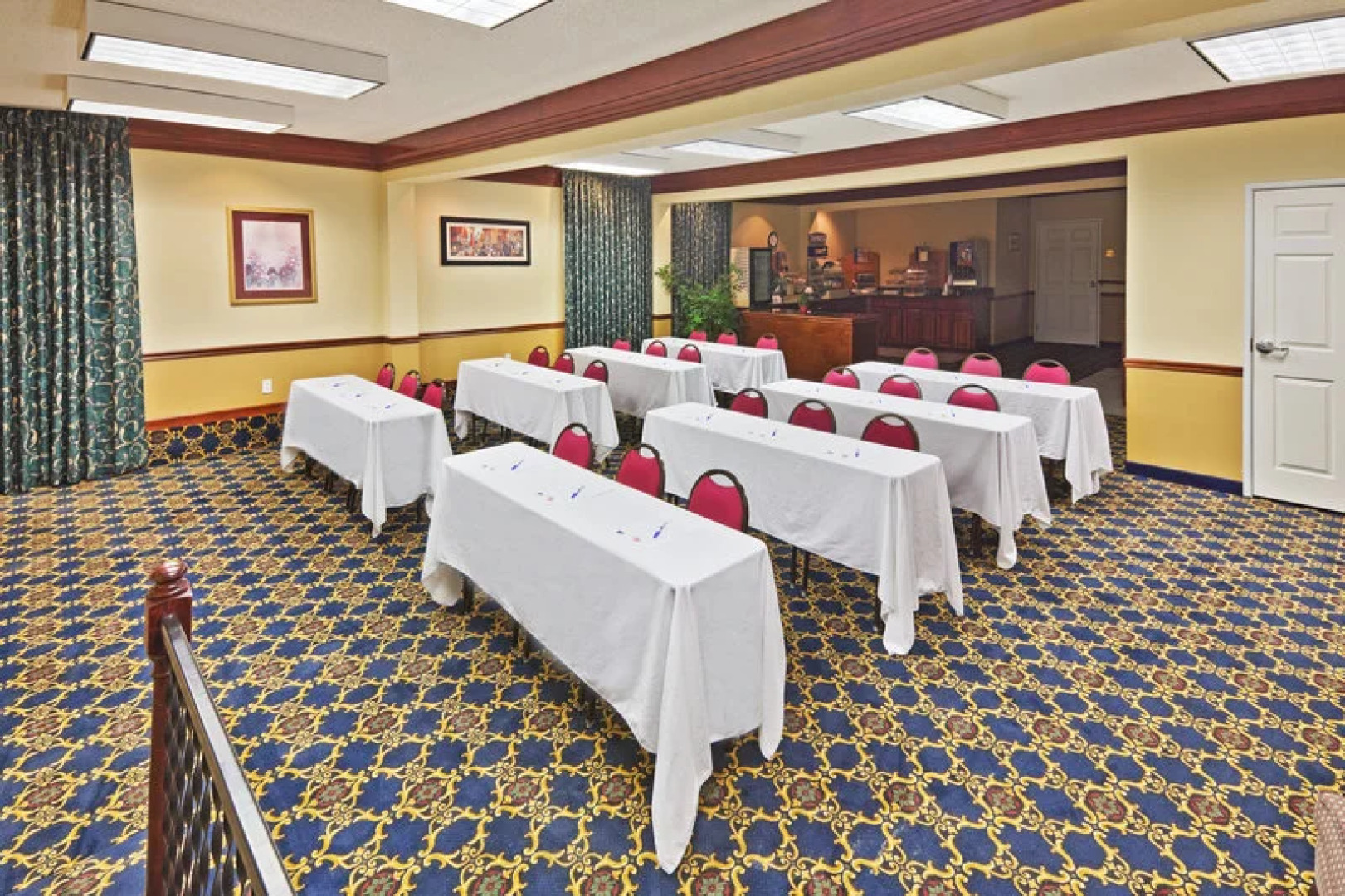 Days Inn & Suites By Wyndham Tahlequah