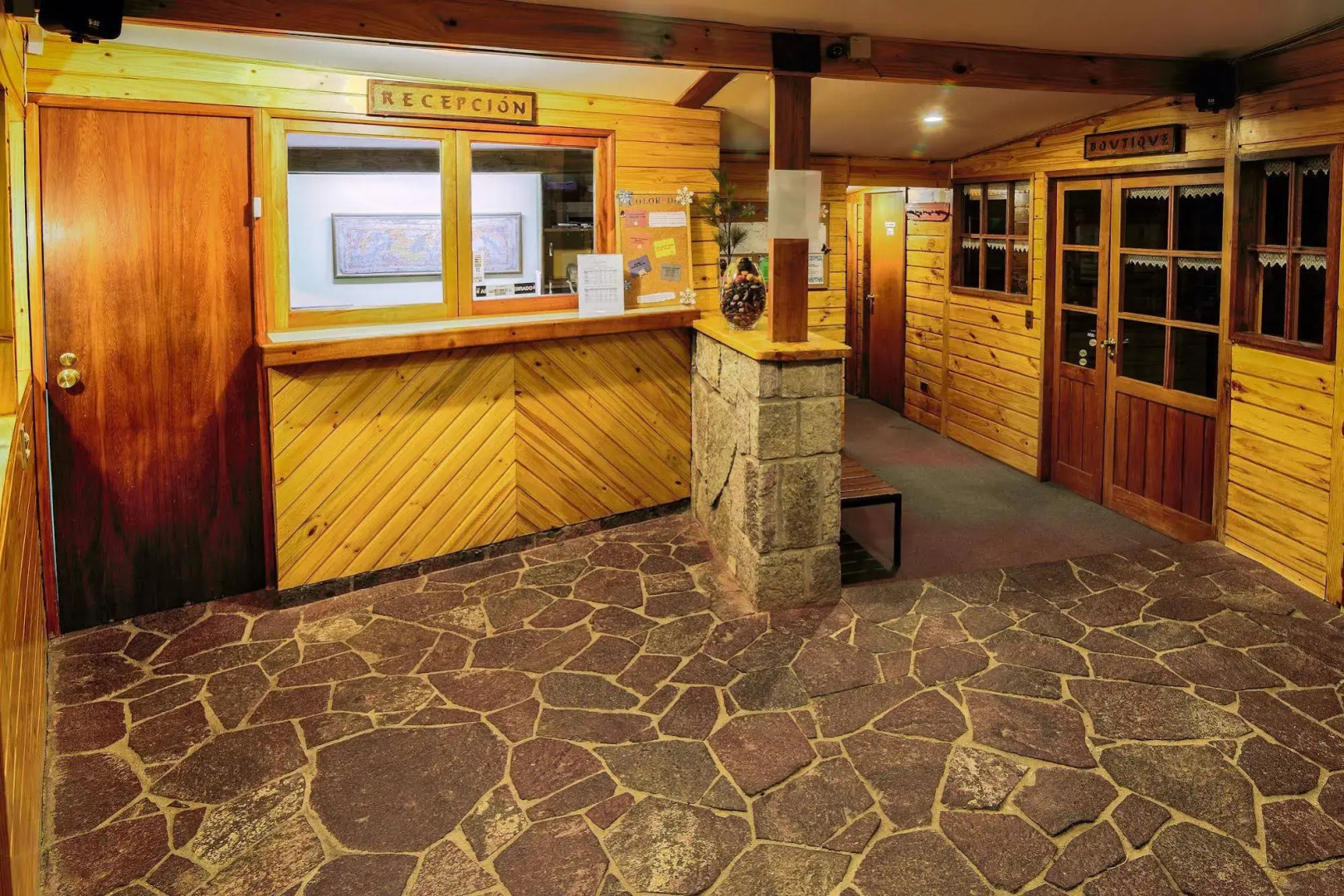 Colorado Apart Hotel