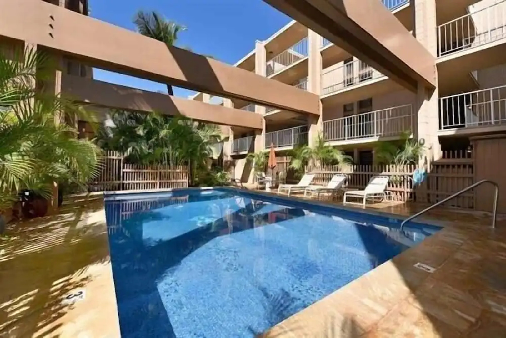 Kaleialoha #207 1 Bedroom 1 Bathroom Condo by Redawning