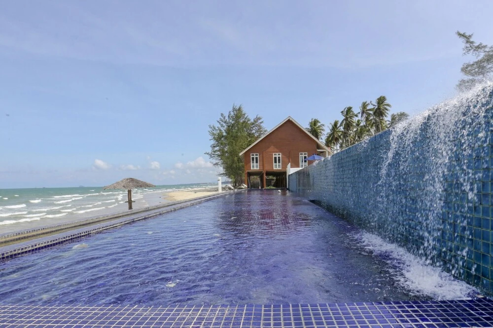 OYO 90237 Villa Danialla Beach Homes