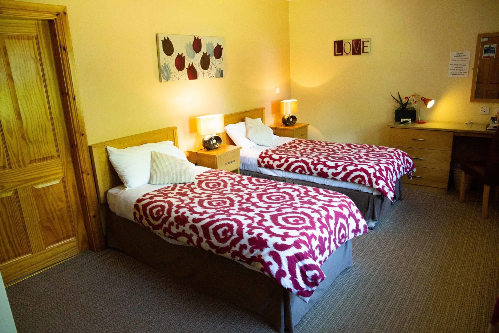 Groarty House & Manor B&B