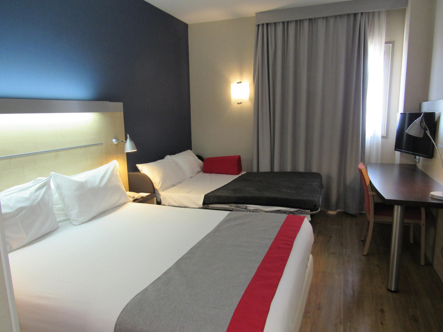Holiday Inn Express Valencia - Bonaire by IHG