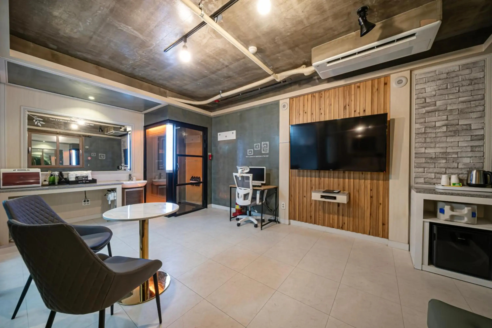Time Hotel