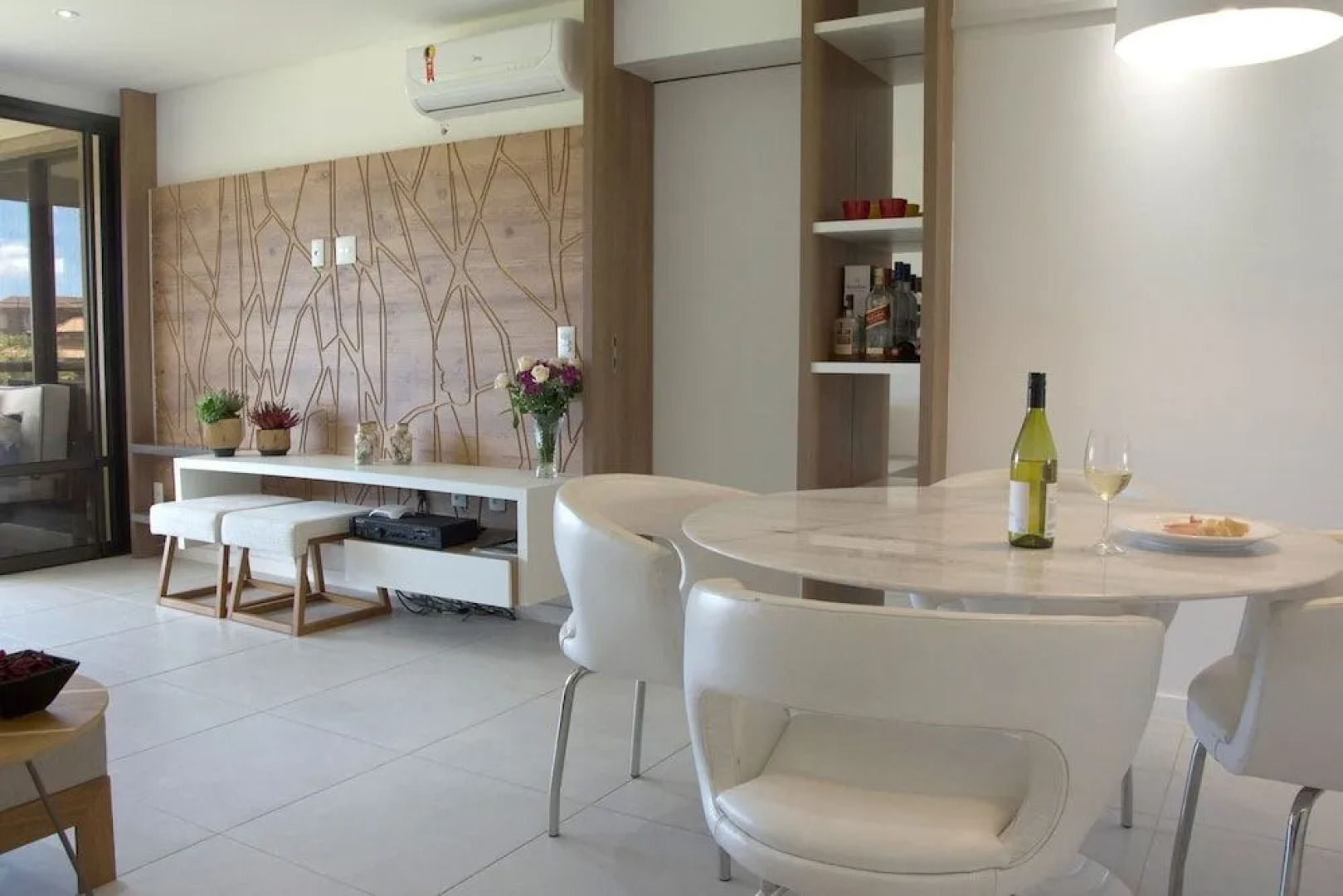 ML102 Luxuoso apartamento de 3 suites no Mandara Lanai