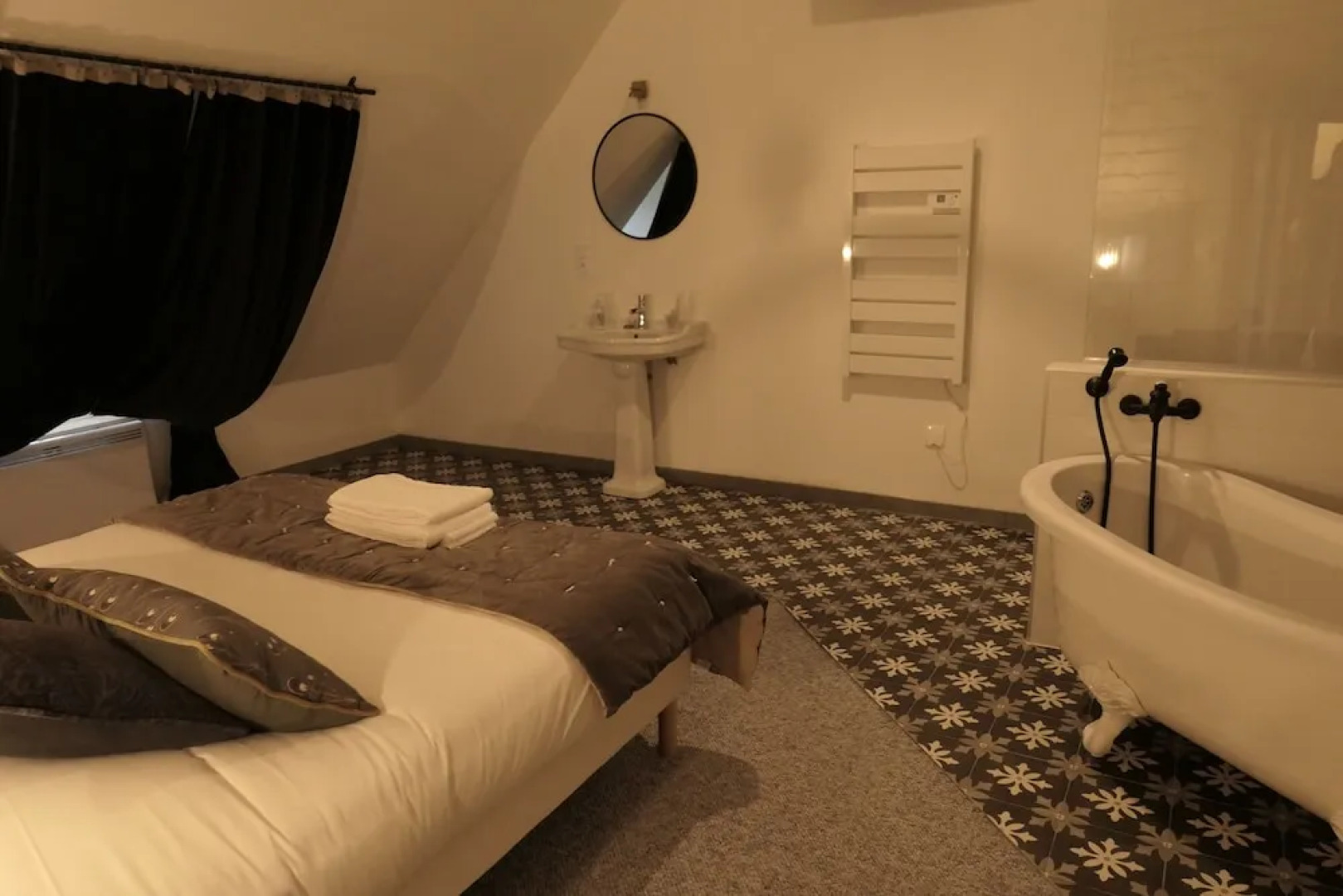 Domaine de la cour des lys Caen-Bayeux